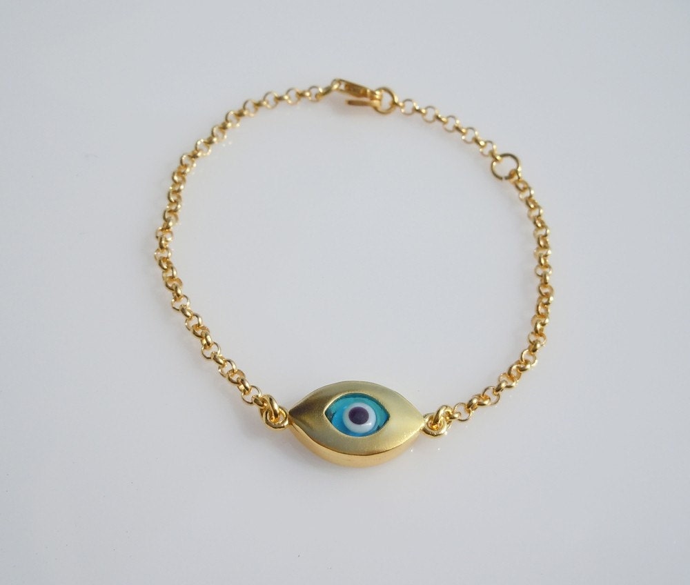 Kelly Ripa Evil Eye Bracelet in Gold