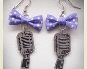 Retro plastic Pin Up-style Microphone Earrings, violet bow