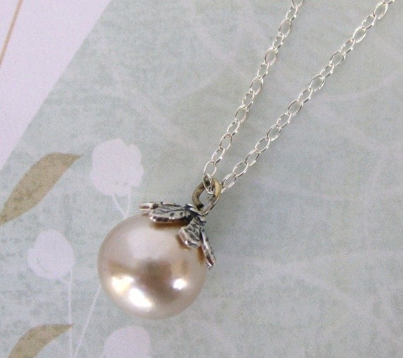 Vintage Pearl Necklace Ivory Grey Sterling Silver Dewdrop