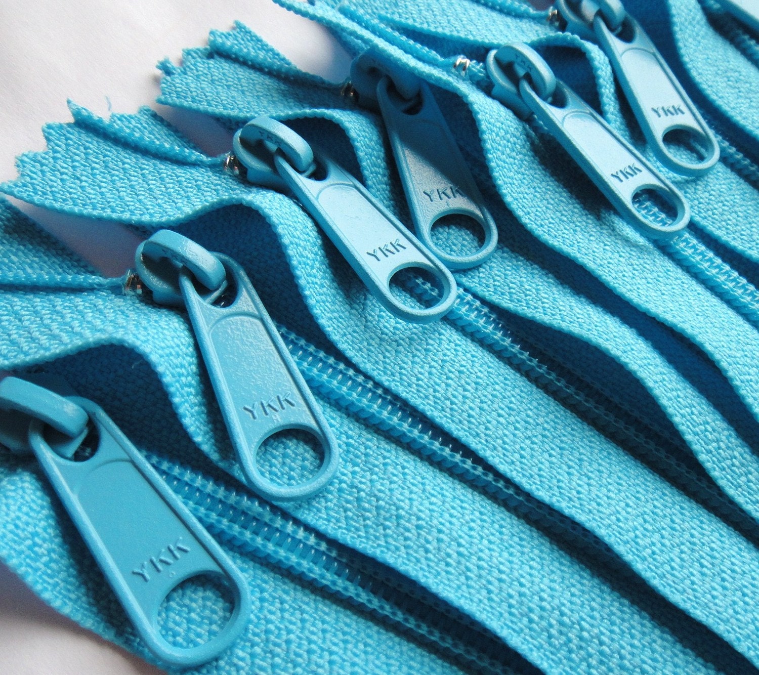 Five 7 Inch YKK Long Handbag Pull Purse Zippers Color 547 Parrot Blue