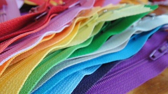 SALE Wholesale 25 Assorted 8 Inch YKK  Zippers