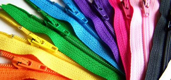 4 Inch Rainbow Zipper Sampler (10) ykk purse and pouch zippers