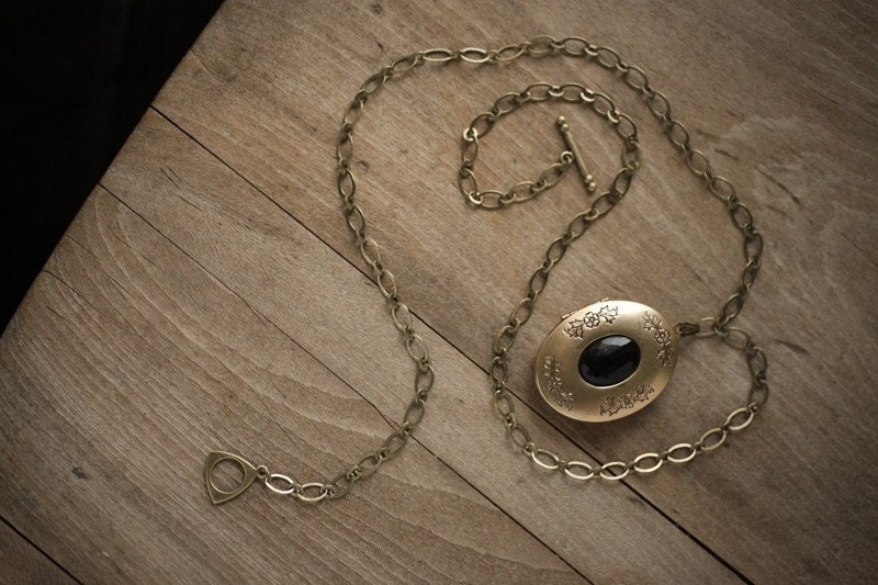 The Lunar Amulet for Ceremonies of Intention - A Tribute to the New Moon