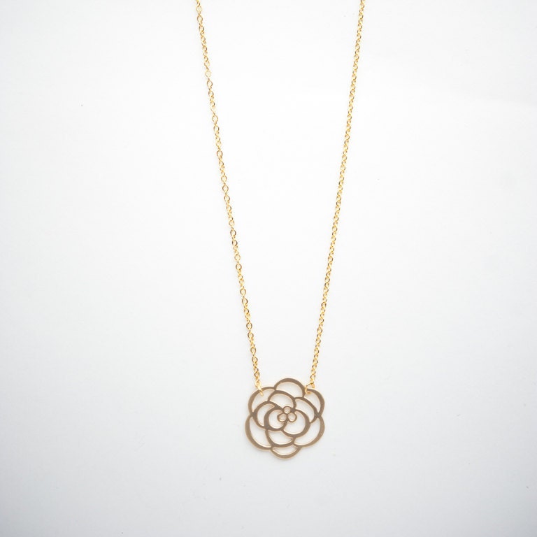 St. Albans, England Necklace in Gold