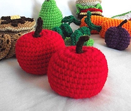 Crochet play food - large apple