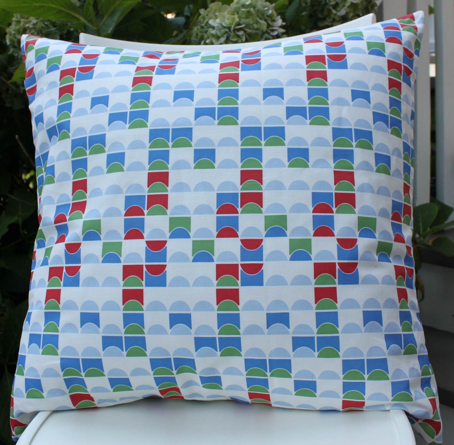 Geometric Print Pillow Cover - 22 x 22