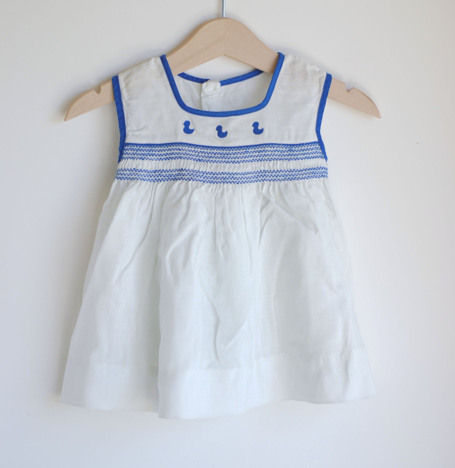 Vintage 1960's Baby Girl Dress - White with Blue DUCKS and Smocking (0 to 3m)