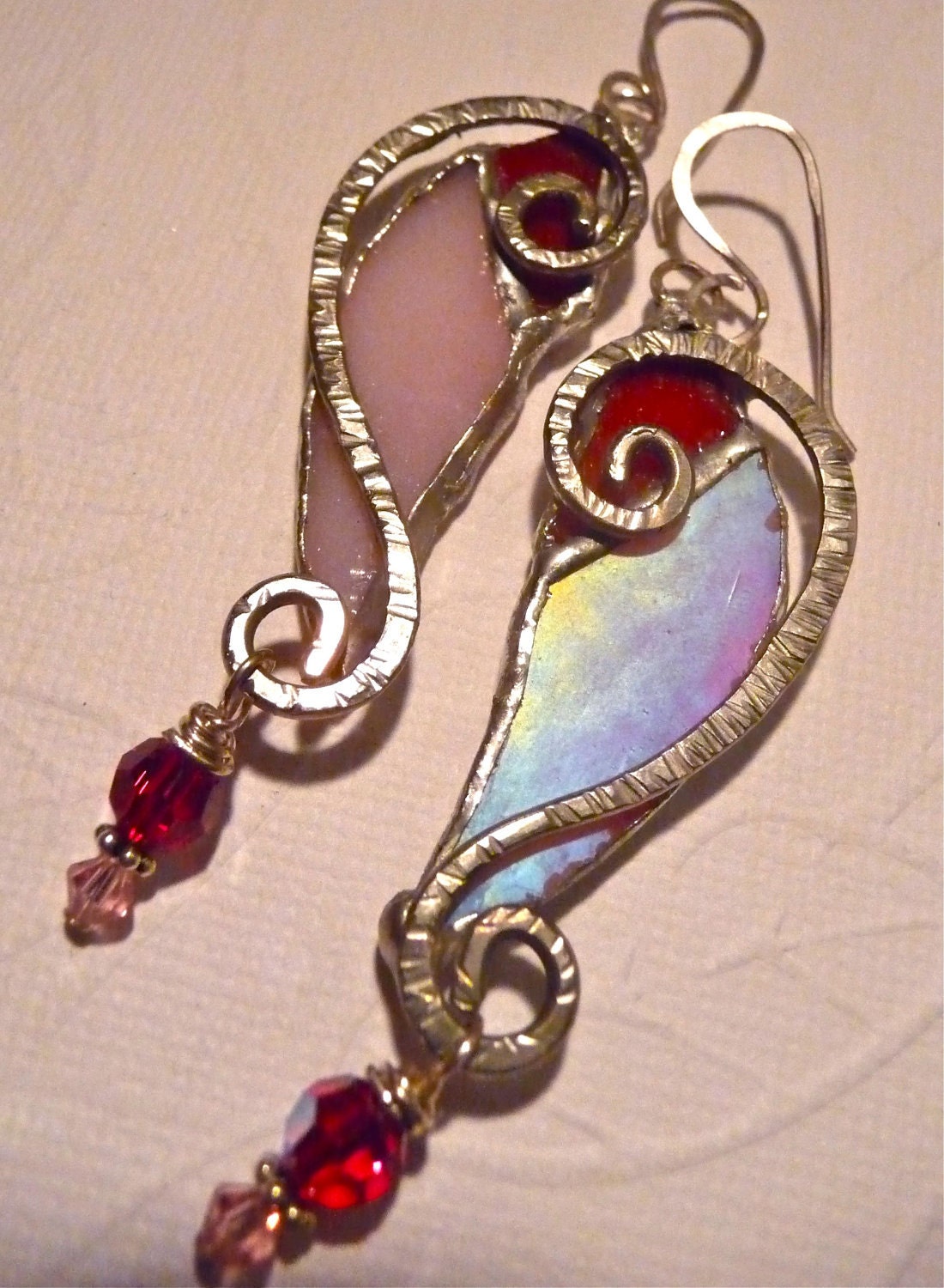 Glass heart, handmade red and pink earrings, recycled - MimiandMoi