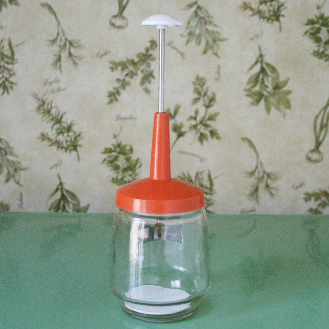 Retro Red Top Food Chopper