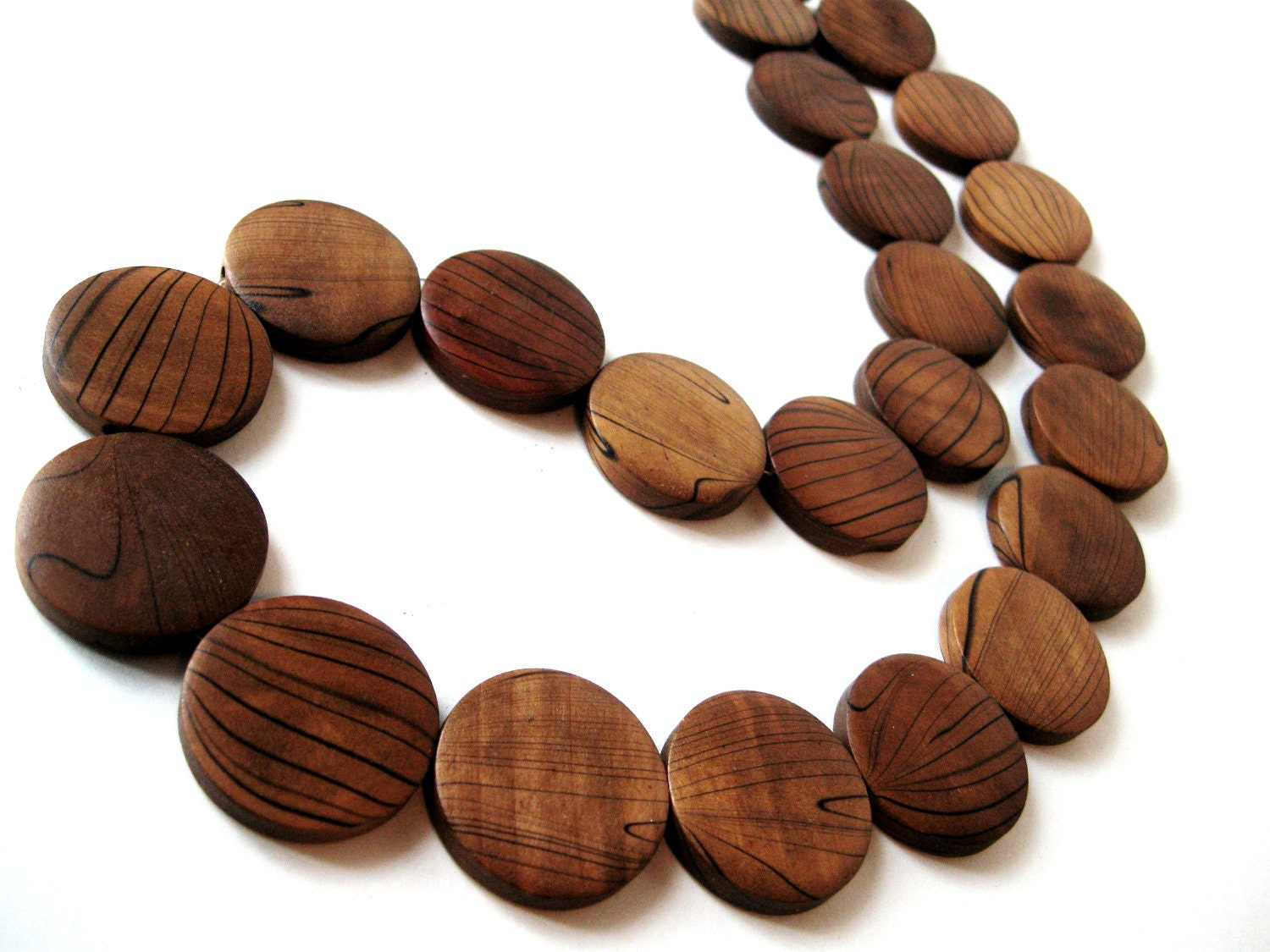 Wood Beads, Flat Round, Brown Dyed 10 pces  (PB205)