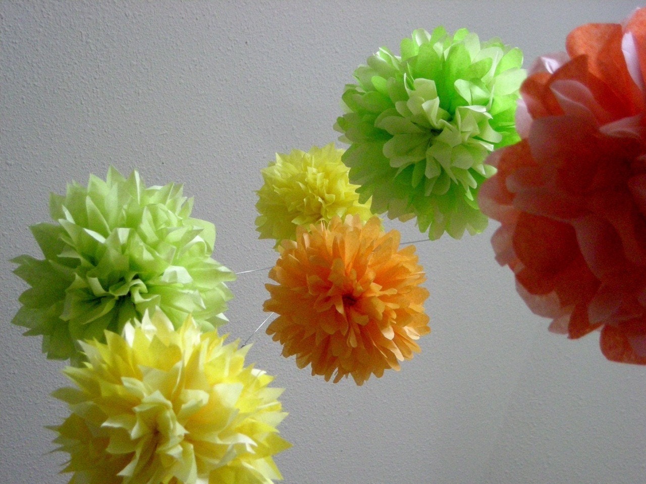 Choose your colors ... pom mobile // nursery decoration // newborn // baby shower // housewarming Il_170x135