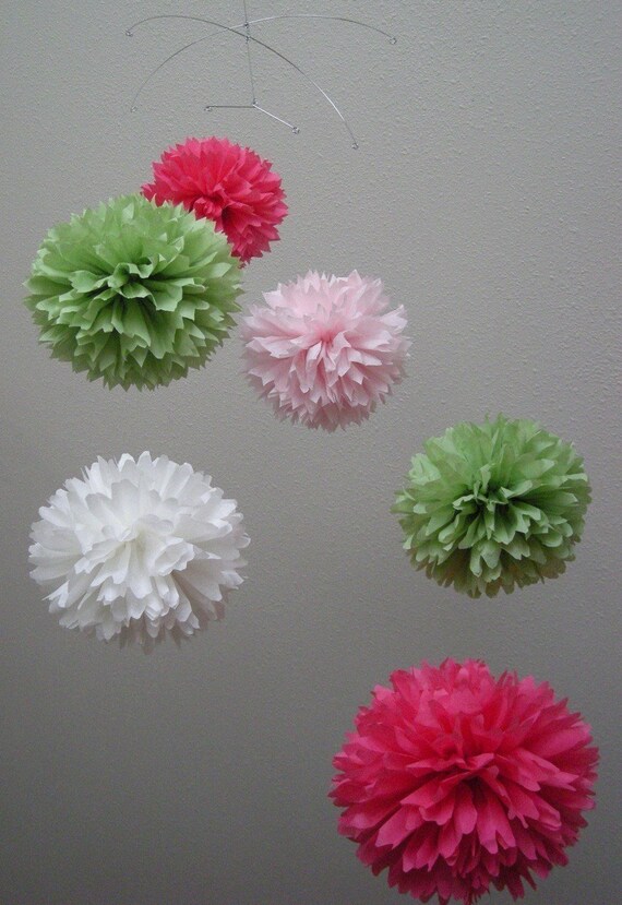 Petunia ... pom mobile // nursery decoration // newborn // baby shower // housewarming Il_570xn
