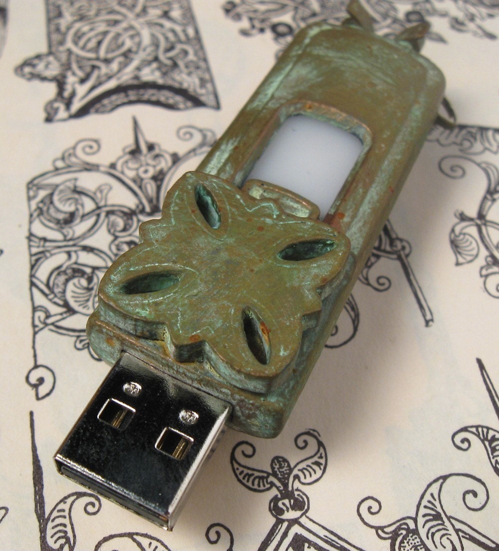 Steampunk USB Drive - Copper and Patina Finish- Three Gears that all move in Conjunction - 16 GB