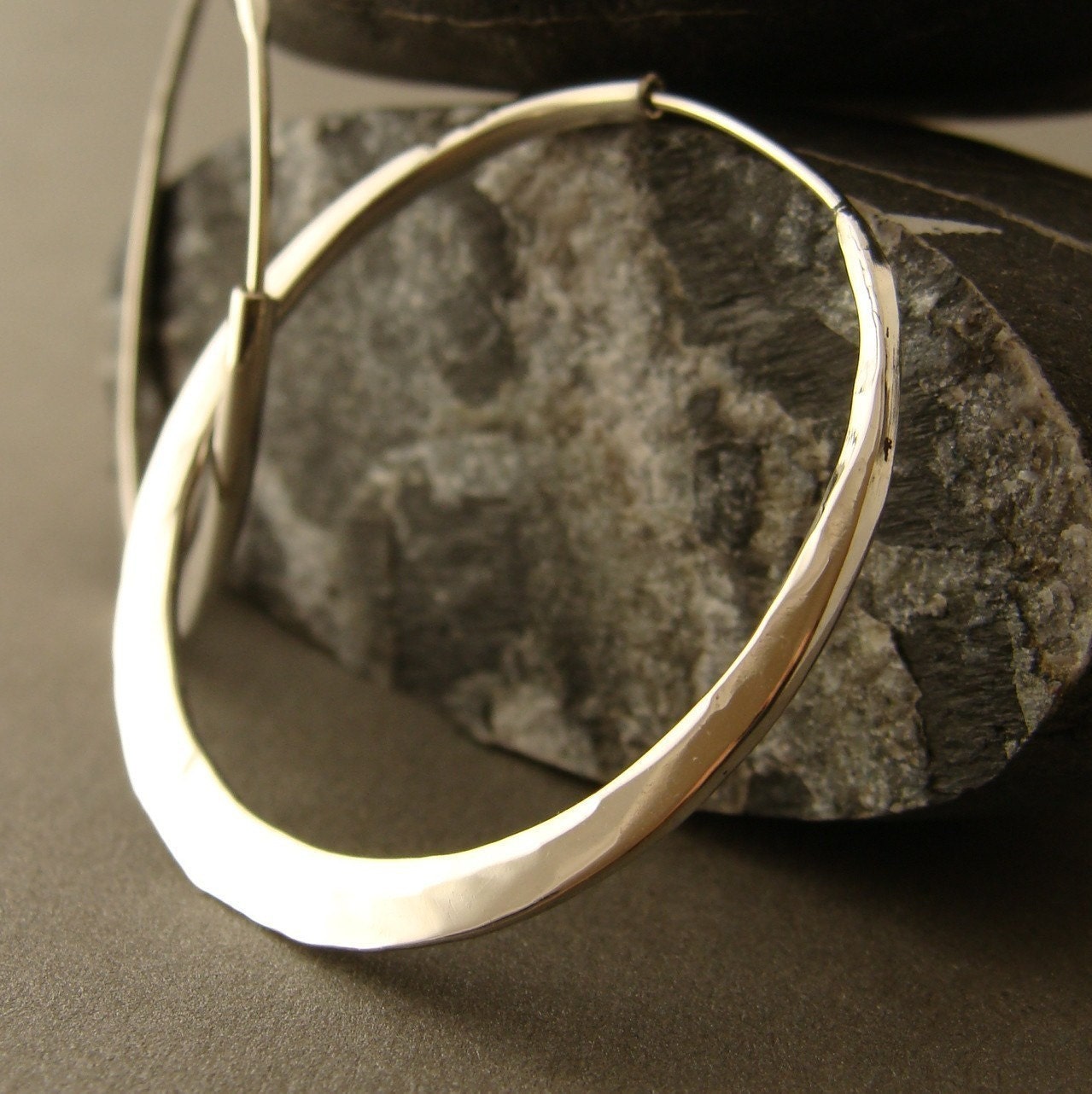 sterling silver hoop earrings 1 1/2 inches smooth, flat hammer endless style hoops