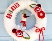 Snow White Yarn Wreath Powdered Sugar