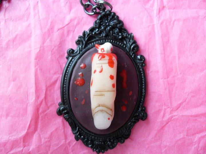 Finger Cameo Necklace
