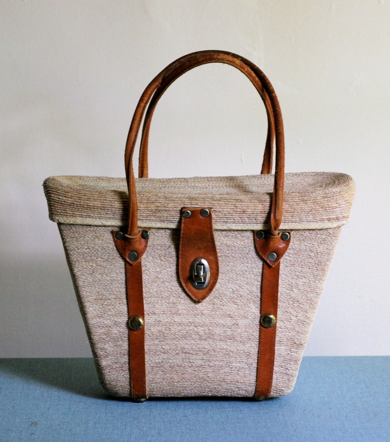 Incredible Vintage 70s WOVEN Handbag