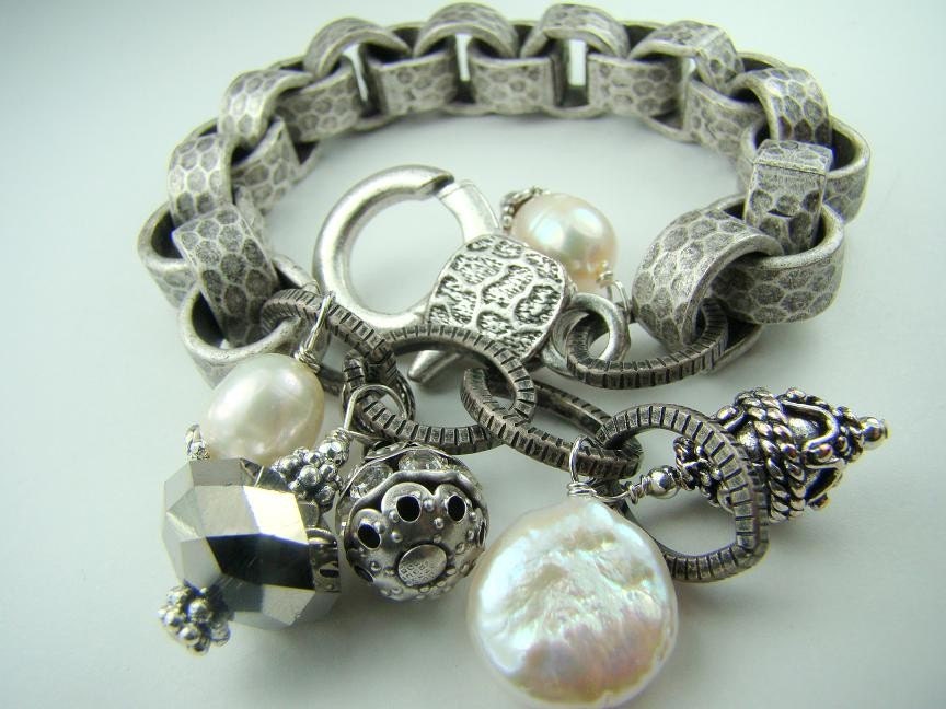 Hammered silver charm bracelet, pearls, crystal... HAMMER HEAVY