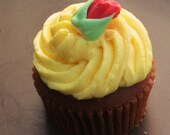 AJs Cupcake Factory Soap - Rosebuds in Bloom Novelty Vegan Cupcake Soap