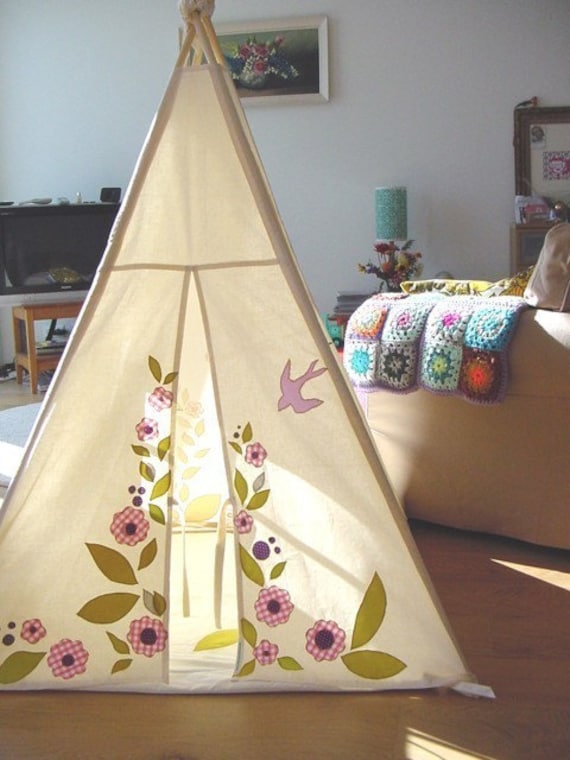Indoor play tent - pinks