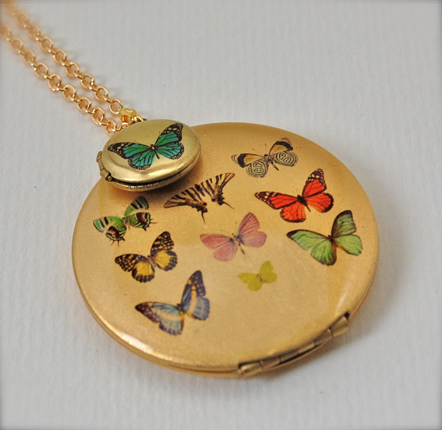 The Butterfly Gallery Art Locket Set - Vintage