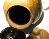 Pottery Wine Vinegar Crock in Mocha Swirl