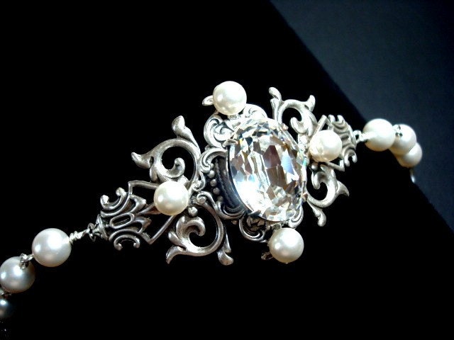 Bridal bracelet, pearl bracelet, cuff bracelet, wedding jewelry with Swarovski pearls, Swarovski clear crystal and antique silver filigrees