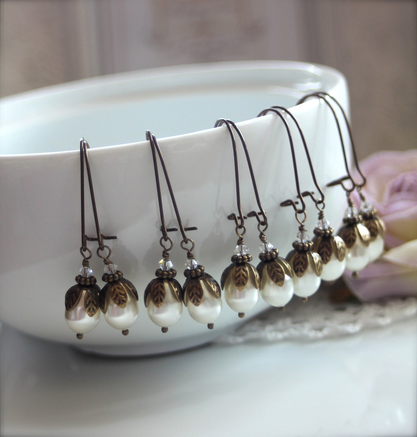 Special Price. Set of Five (5) Bridesmaids Earrings. Vintage Style, Ivory Pear Pearls Antiqued Brass Earrings. Bridesmaids Gifts.