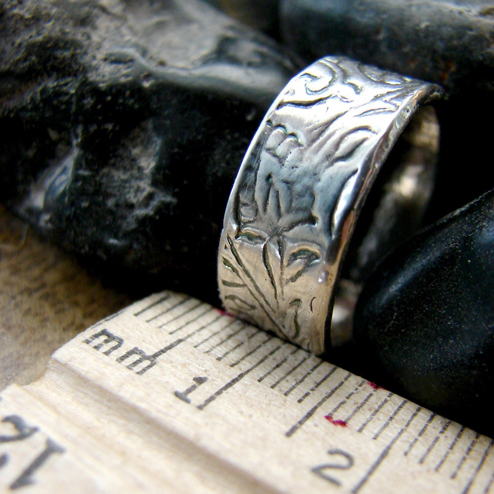 Paisley Ring. Silver Wedding Band. Paisly Ring. Romantic Ring. Simple Wedding Ring