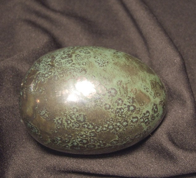 HARLEQUIN CERAMIC EGG for gothic decor victorian cabinet of curiosities. Stunning malachite/green jasper metallic finish