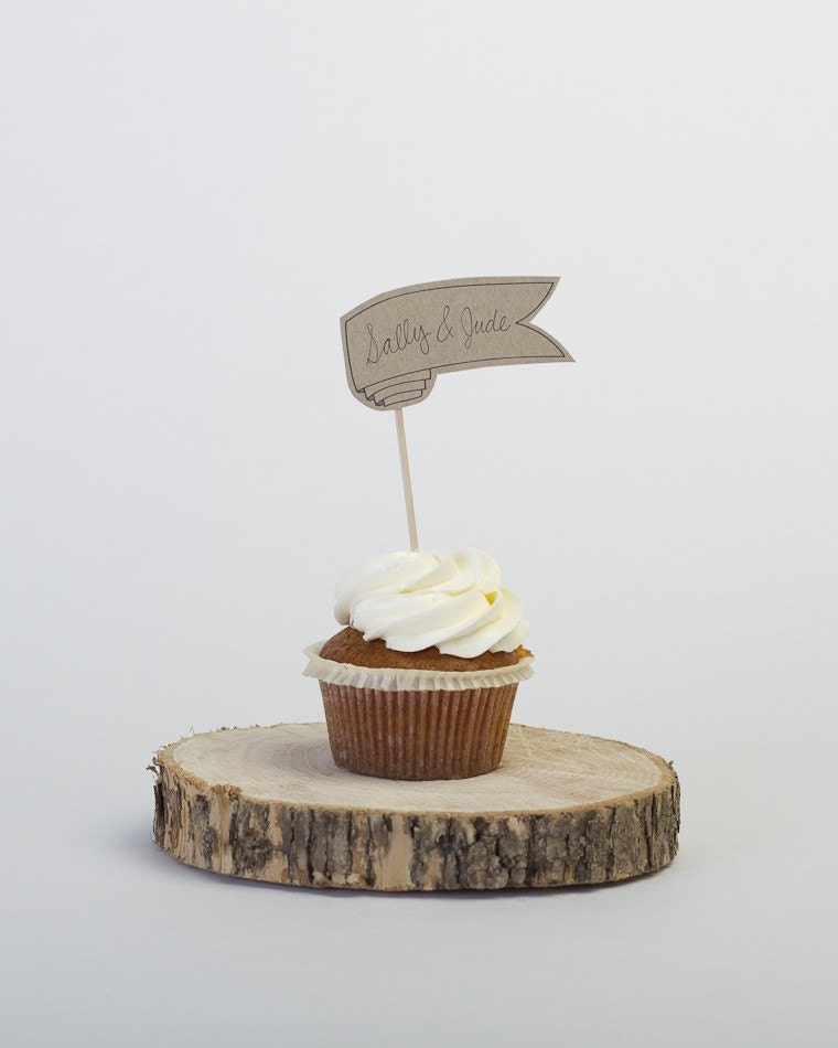 DIY Printable Cupcake/Table/Place card Flags - writable scroll flag design