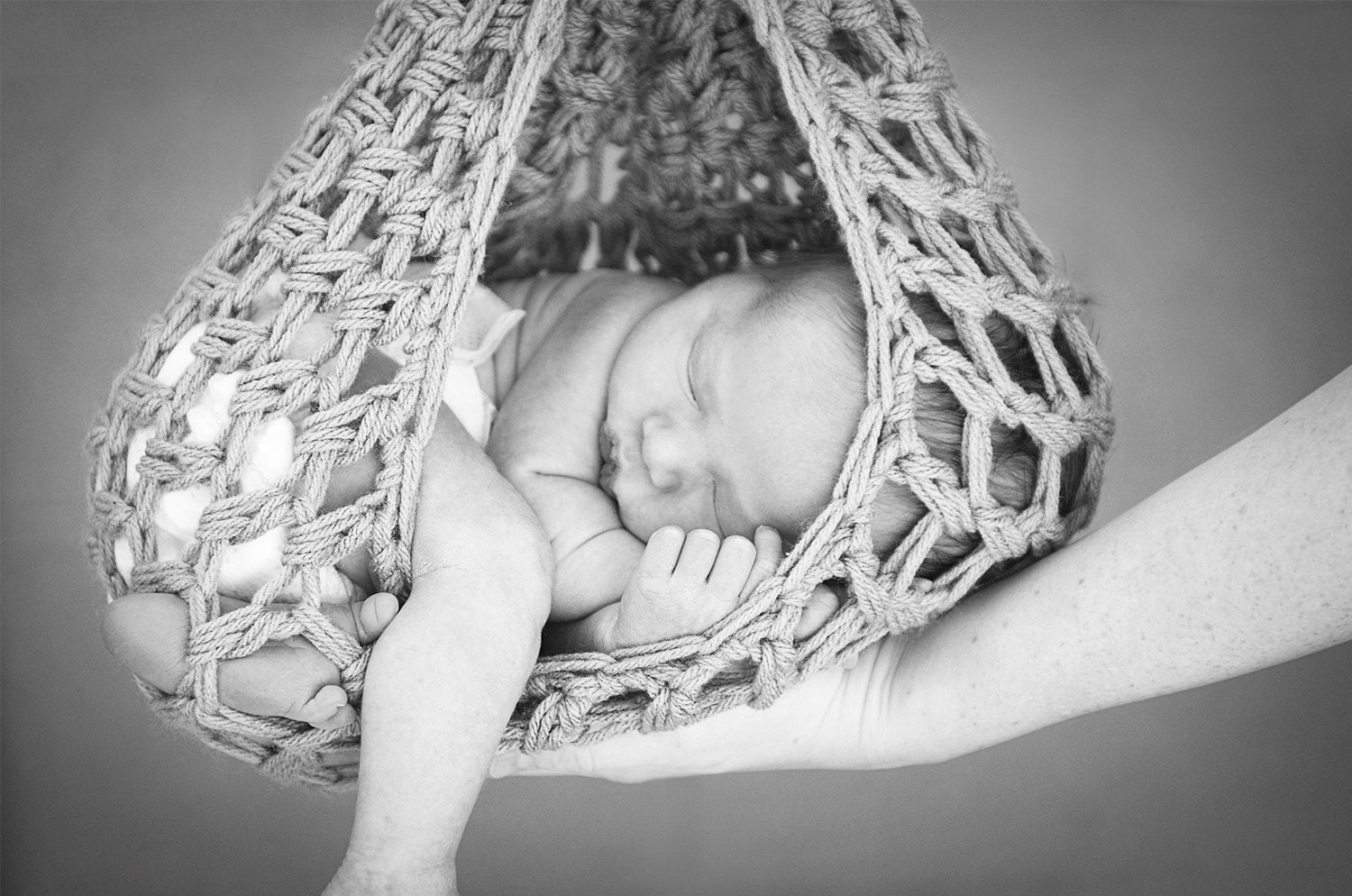 Newborn Pod / Egg / Cocoon / Sling - Perfect Photo Prop