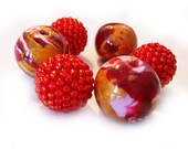 Into the fire - 6 Polymer Clay and Glass Beads in Red , orange and Pink