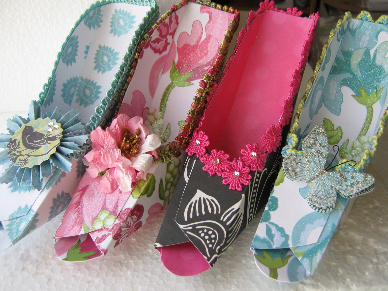 Marie Antionette inspired fancy paper shoe favor boxes