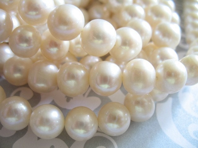 Shop Sale.. White ROUND Pearls - Freshwater Beads, Cultured Pearls, Luxe AA, Full Strand, 8.5-10 mm, bridal June birthstone wedding rw 810