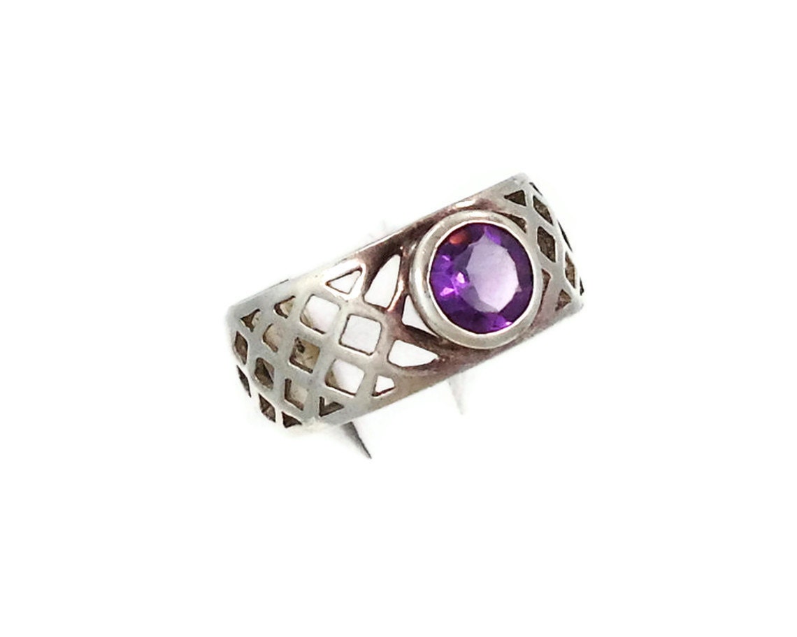 Sterling Silver Amethyst Vintage Ring - Wide Criss Cross Band - Size 7 - InVintageHeaven