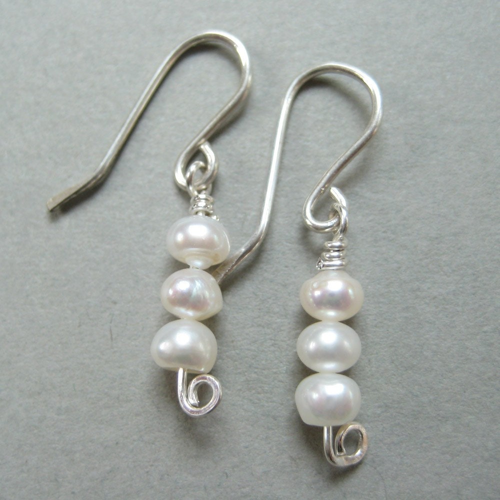 Pearl blossom earrings