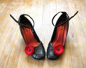 Shoe clips with handmade fabric flowers (set of 2 pcs )- VIVID RED POPPIES