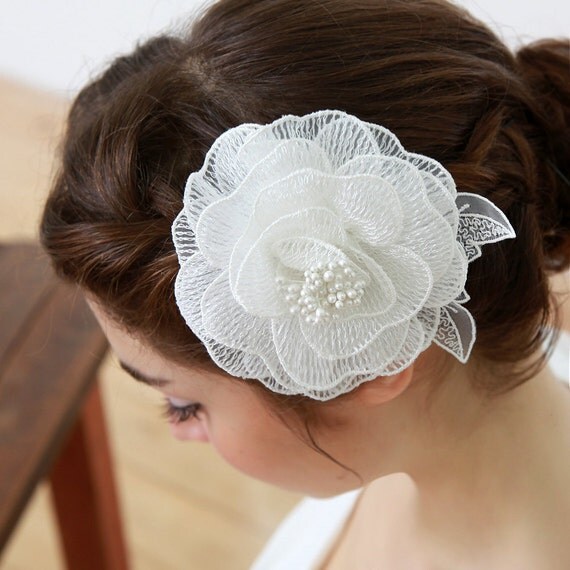 Lace roses bridal hair pin - white, ivory, peach