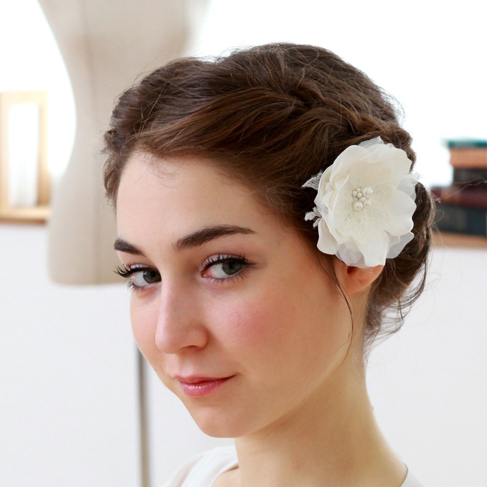 Wedding Hair Flower - Ivory White Bridal Hair Pin, Bridal Hair Accessories, headpiece, fascinator