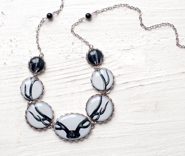 Antler necklace - Deer jewelry - Bones  (BN016)