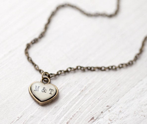 Tiny Initials necklace - Personalized heart jewelry - Custom wedding jewelry (N071)