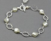 Wedding Swarovski bracelet. Classic  Swarovski Crystal Pearls Bracelet , silver cream, ivory  bracelet, bridal party jewelry - Style 369