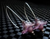 Can Spring Be Here - Sterling Vintage Light Purple Pressed Glass Flower and Pearl