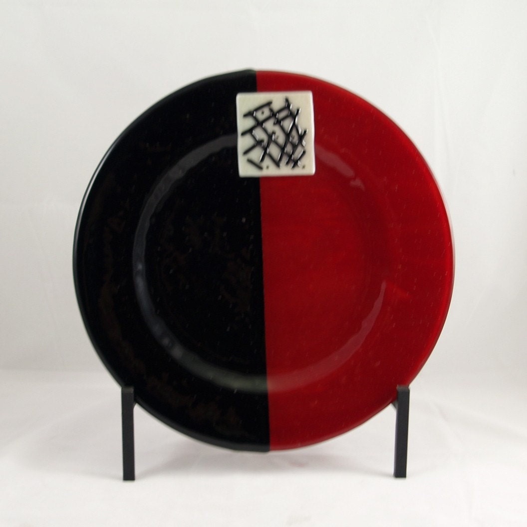 Fused Glass Platter in Red and Black - MargieMcNutt