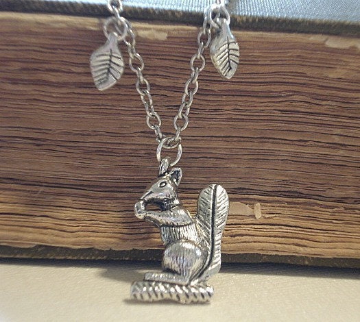 Squirrel Necklace Necklace Little Silver Squirrel with Leaves Jewelry with Falling Leaves