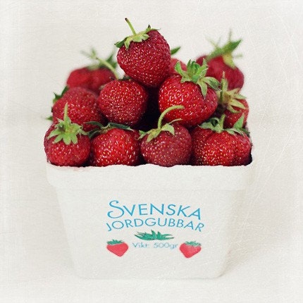 Swedish Strawberries (8x8)