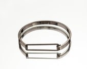 OPEN-FACED GUNMETAL-plated Simple Swing-Top Bracelet - Unisex