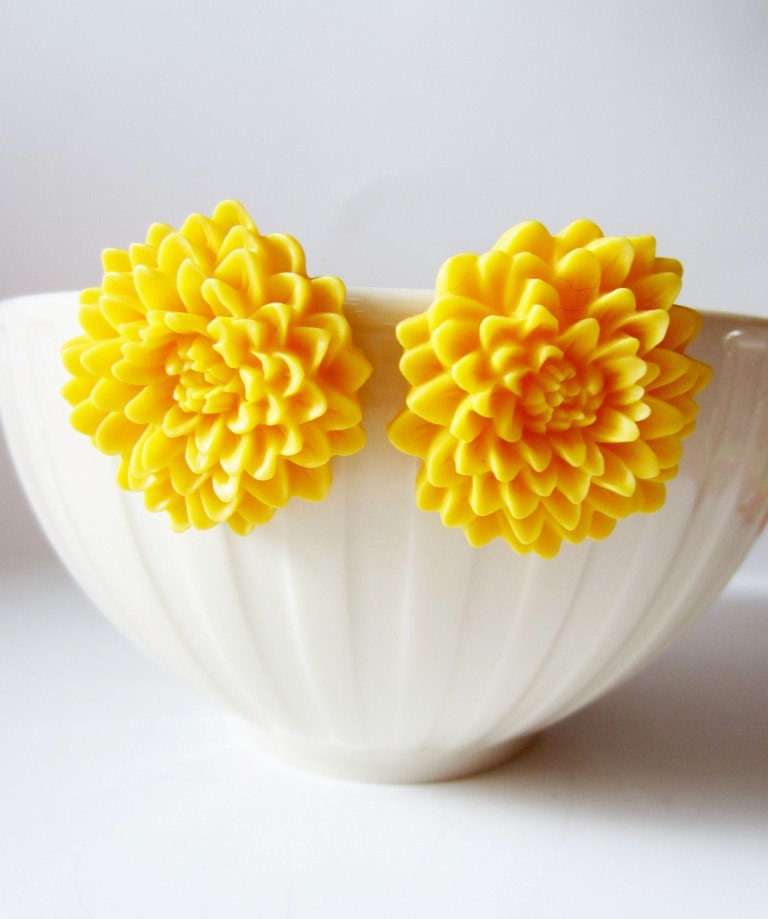 Sunflower yellow mum clip on earrings for unpierced ears.