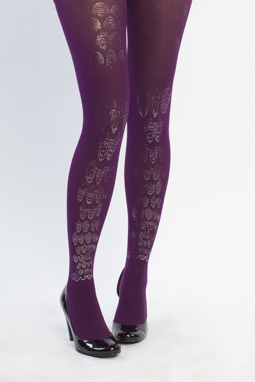 Leg jewel, silver on purple, one size, from the Classic collection